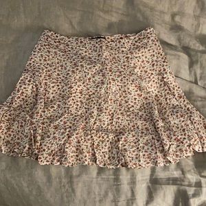 Lulu’s skater skirt, floral design, size large